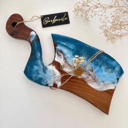 Дървена дъска от орех с епоксидна смола – за рязане и сервиране 008