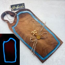 Светеща дъска от орех с епоксидна смола 004