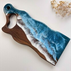 Дървена дъска от орех с епоксидна смола – за рязане и сервиране 016