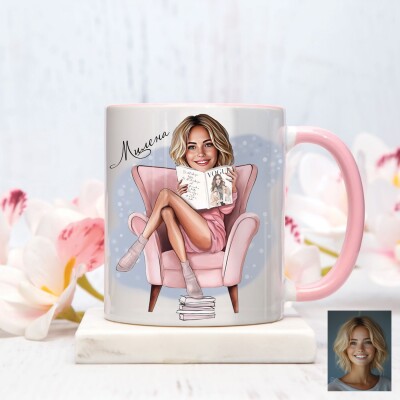 Чаша с карикатура на жена с книга - Домашен уют Чаша с карикатура на жена с книга - Домашен уют