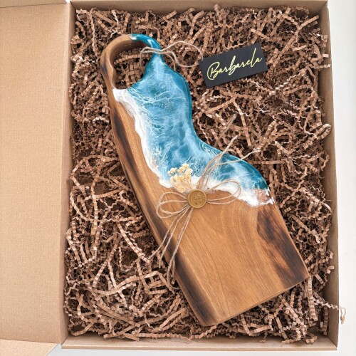 Дървена дъска от орех с епоксидна смола – за рязане и сервиране 009