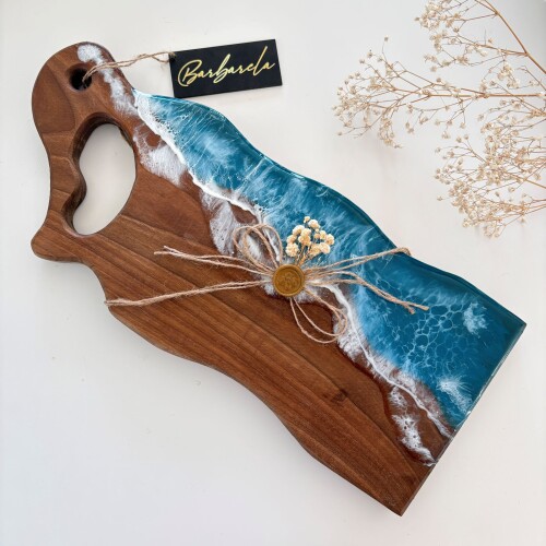 Дървена дъска от орех с епоксидна смола – за рязане и сервиране 005