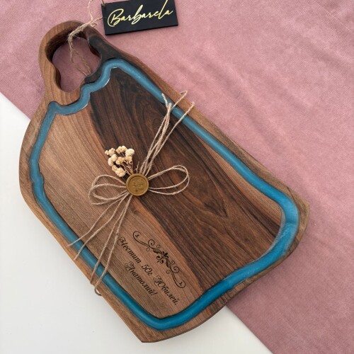 Светеща дъска от орех с епоксидна смола 001