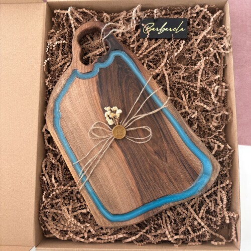 Светеща дъска от орех с епоксидна смола 001