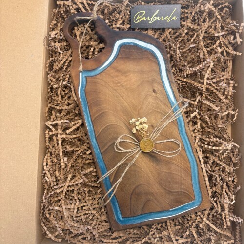 Светеща дъска от орех с епоксидна смола 004