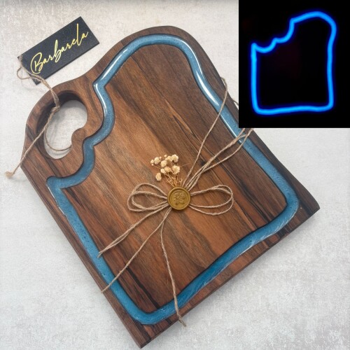 Светеща дъска от орех с епоксидна смола 011