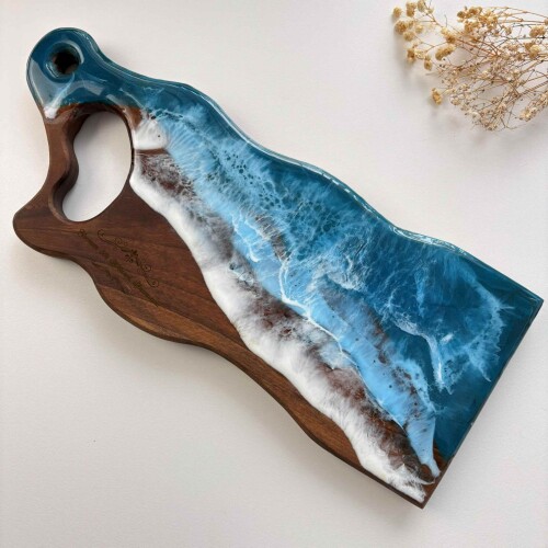 Дървена дъска от орех с епоксидна смола – за рязане и сервиране 016